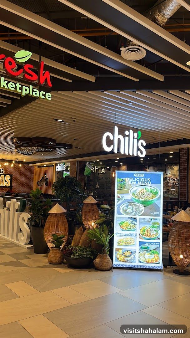 Chilis Restaurant Entrance