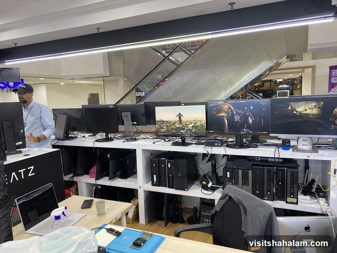Computer Store Display
