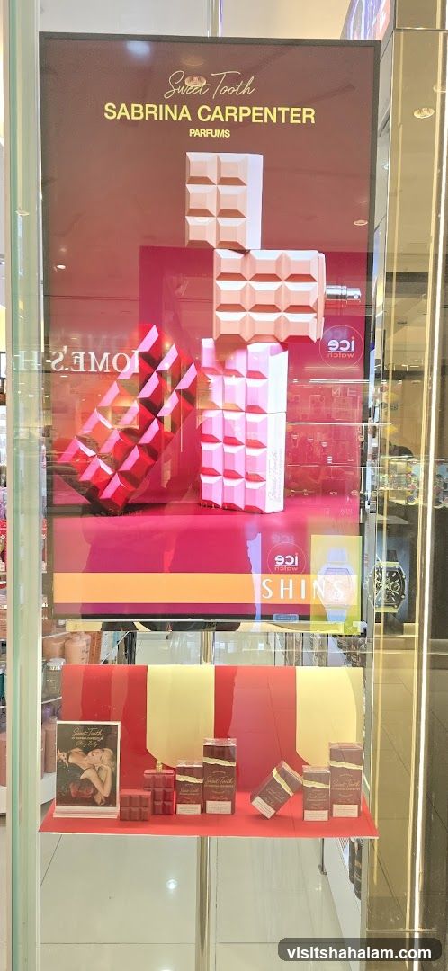 Sweet Tooth Sabrina Carpenter Perfumes Display
