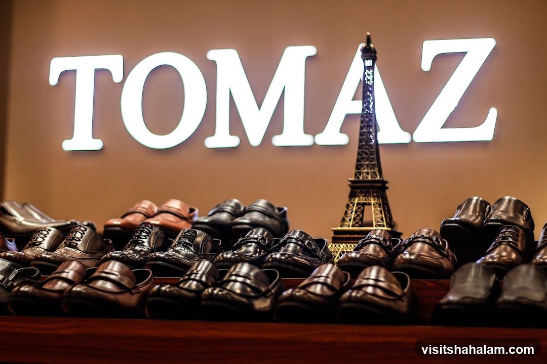 TOMA Z Shoes Display