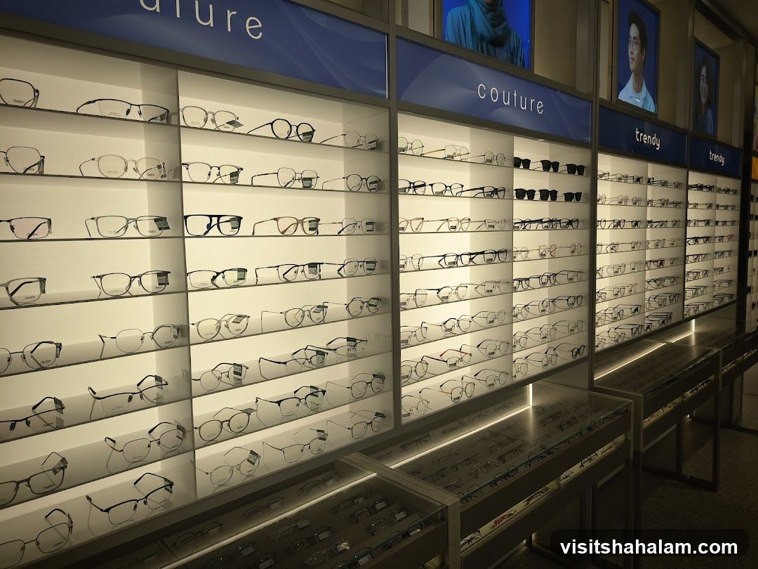 Eyeglasses Display