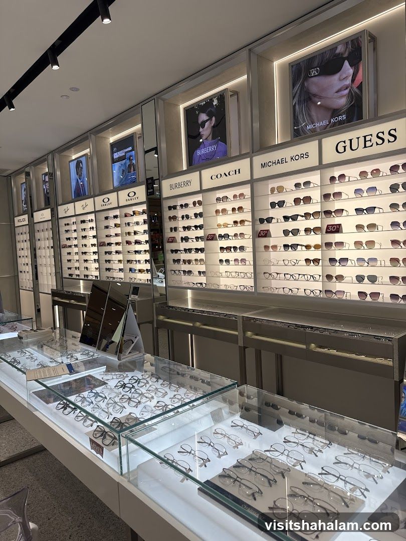 Eyewear Store Display