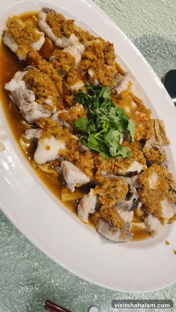 Steamed Fish with Toppings