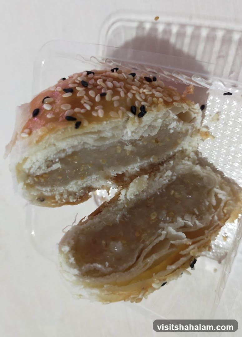 Pastry with Sesame Seeds