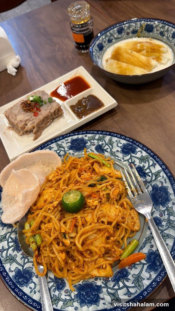 Noodles with Side Dishes