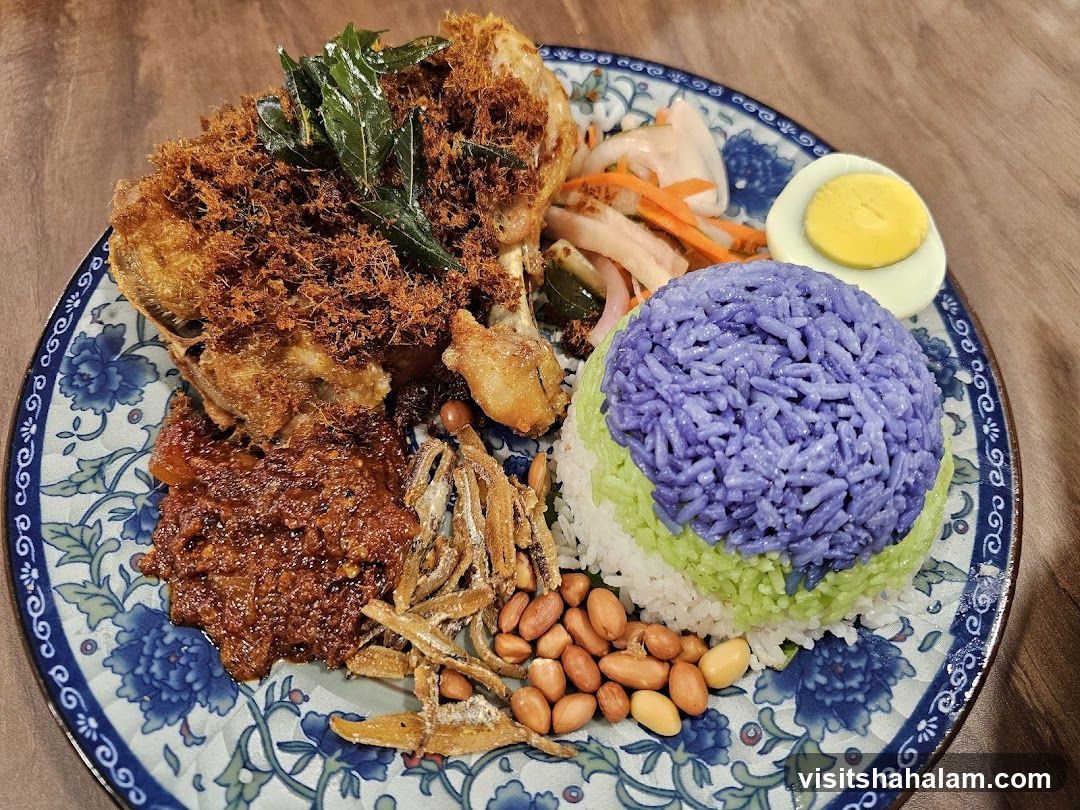 Nasi Kerabu with Fried Chicken