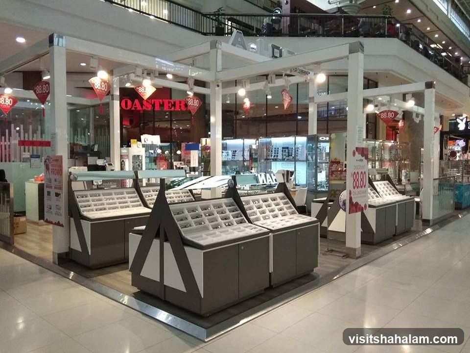 Optical Store Display