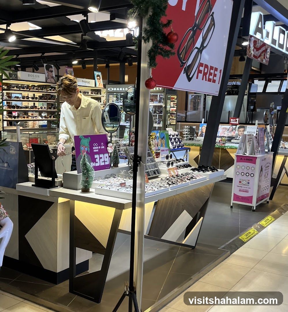 Eyewear Store Display