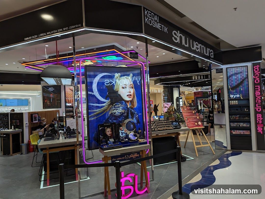 Shu Uemura Makeup Store
