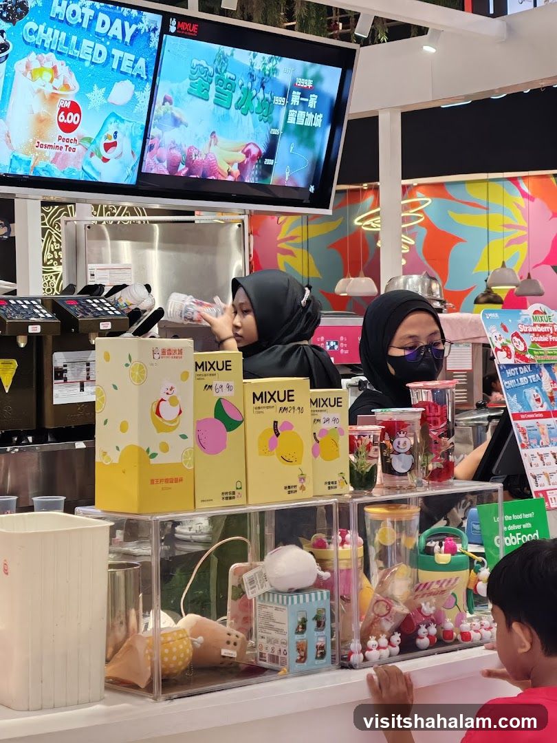 Mixue Ice Cream & Tea Counter