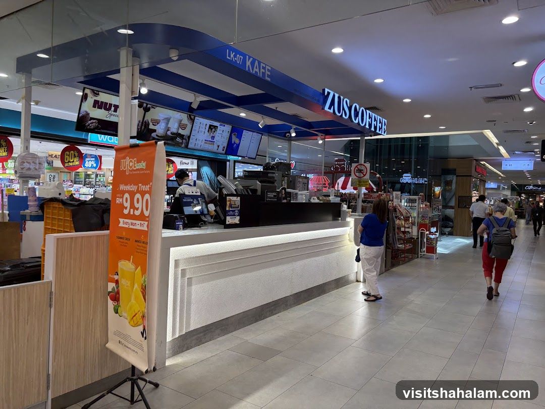 ZUS COFFEE shop front