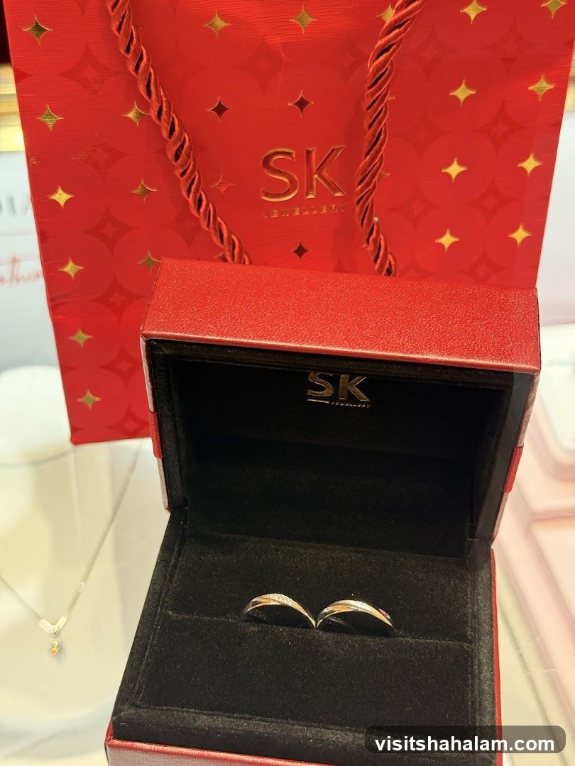 SK Jewellery Ring Box and Bag