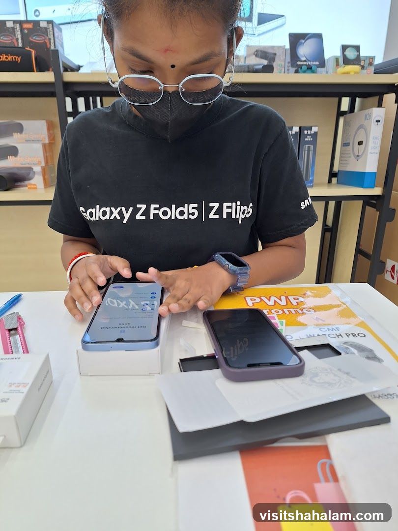 Person with Samsung Phones