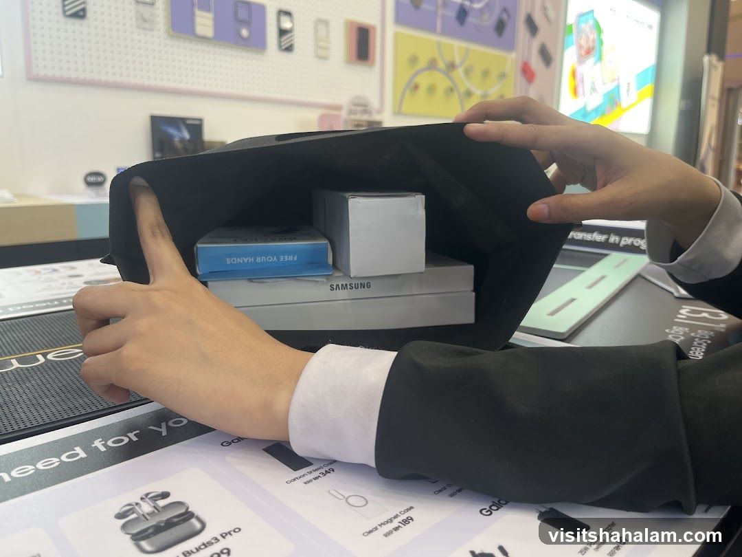 Samsung Products Display