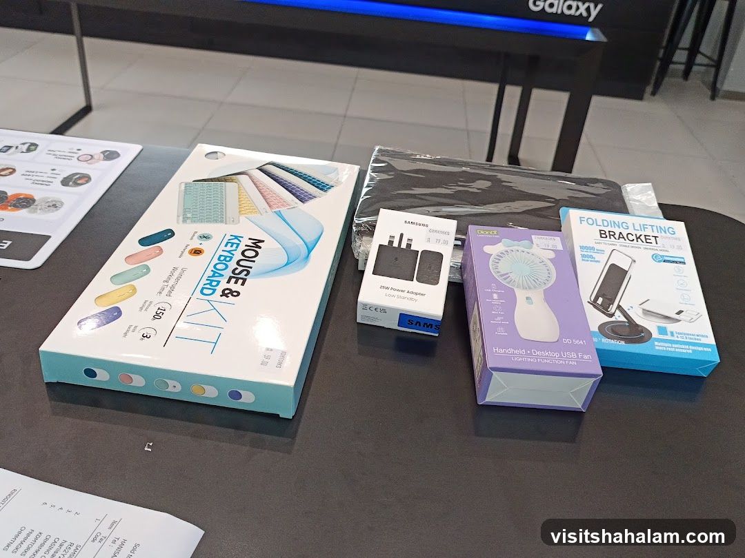 Electronics Accessories Display