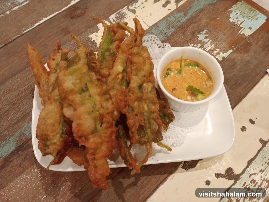 Fried Green Beans with Dipping Sauce