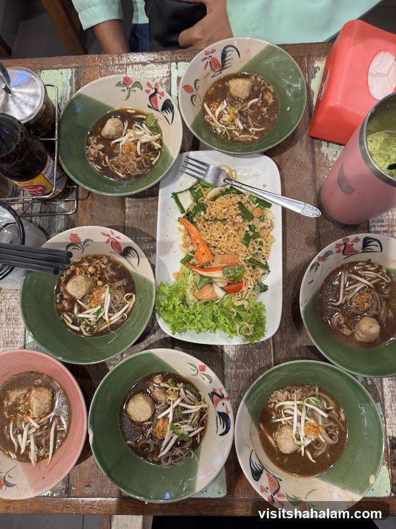 Noodle Soup and Stir-Fried Noodles