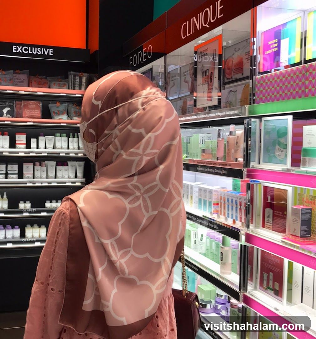 Cosmetics Display
