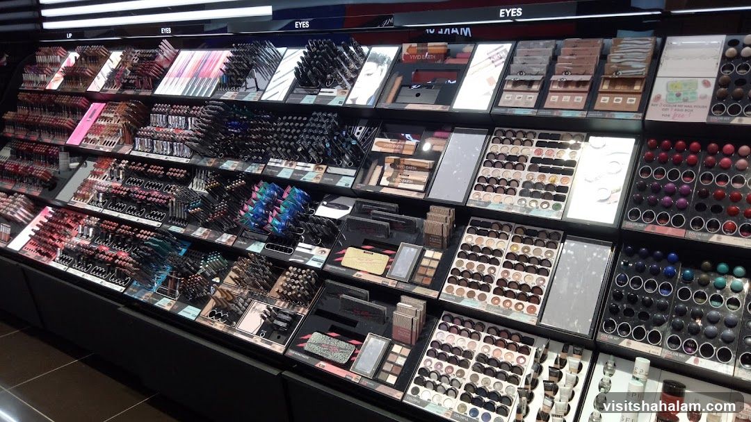 Makeup Display