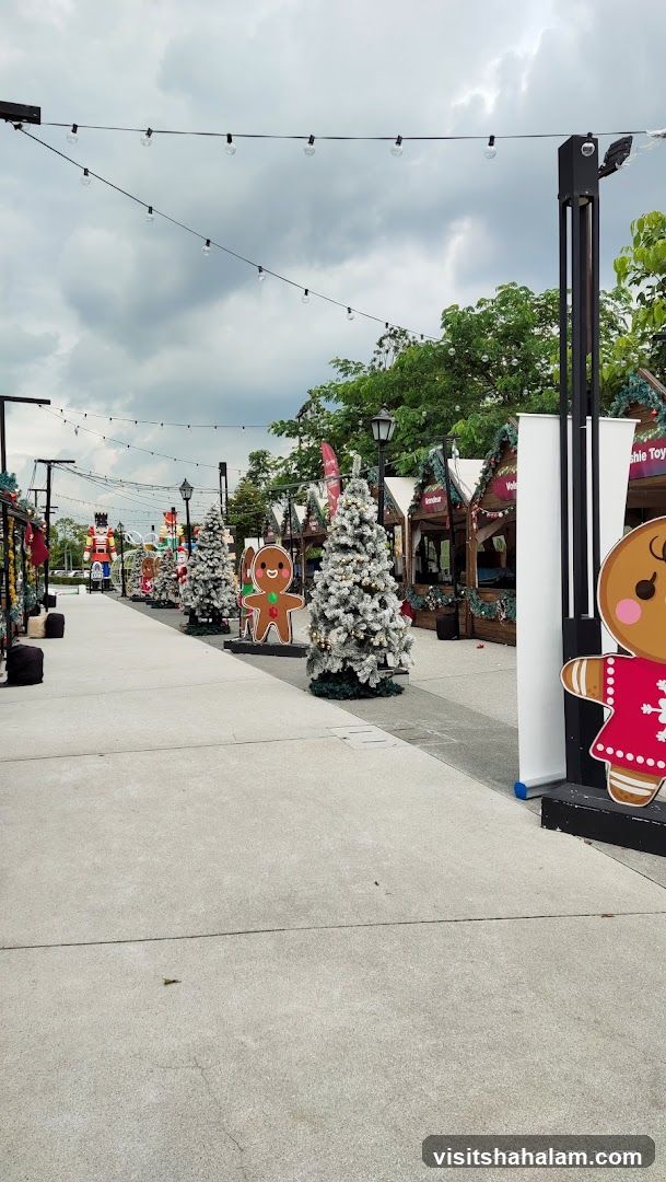 Christmas Market Scene