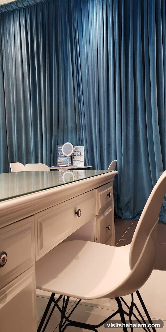 Vanity Table with Mirror and Brochures