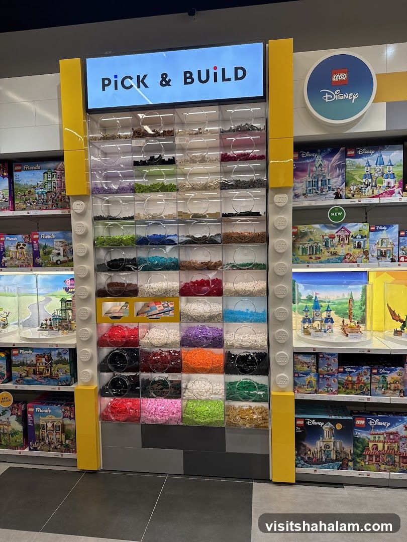 LEGO Pick & Build Display