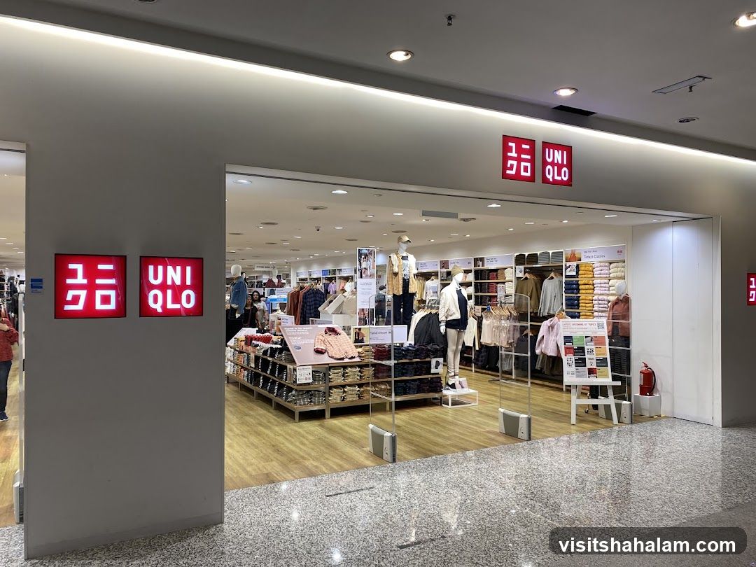 Uniqlo Store Entrance