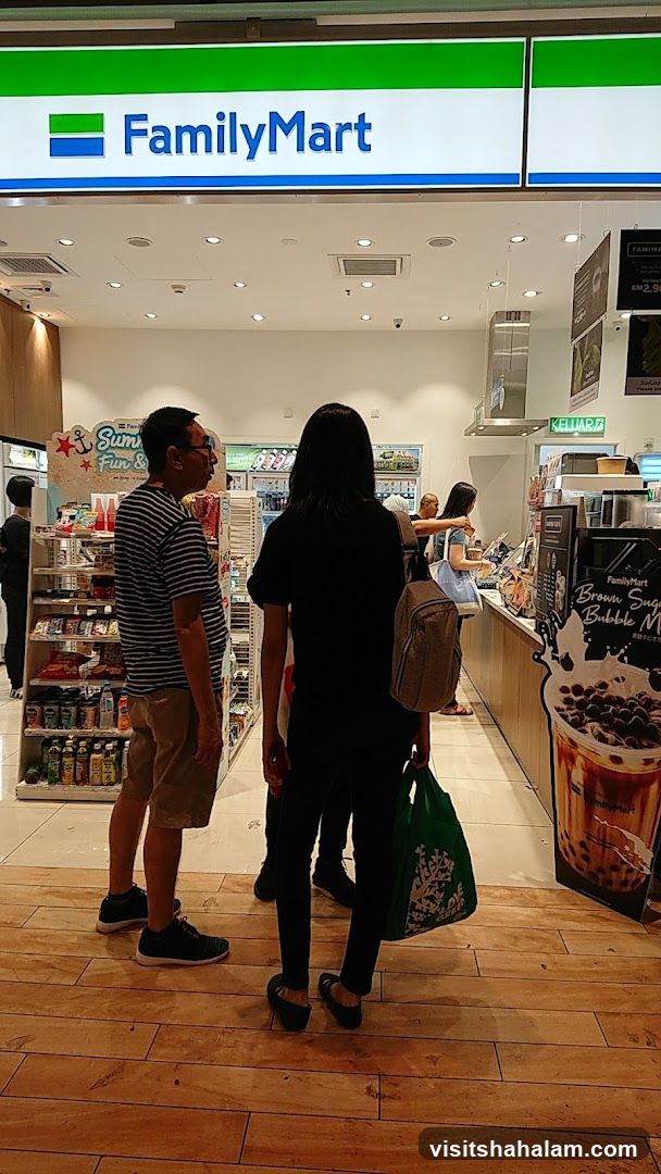 FamilyMart