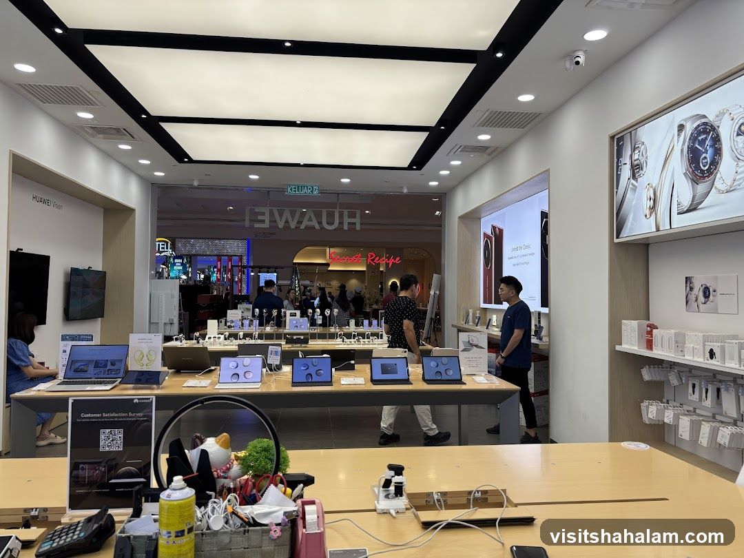 Huawei Store Interior