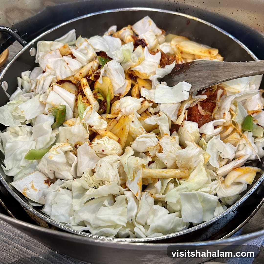 Stir-fried Cabbage and Meat