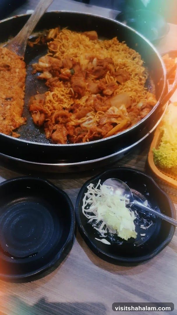 Stir-fried Noodles with Meat