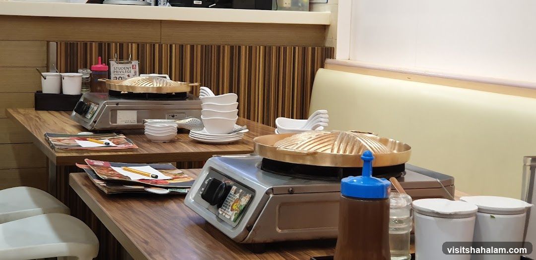 Grill Restaurant Table Setting