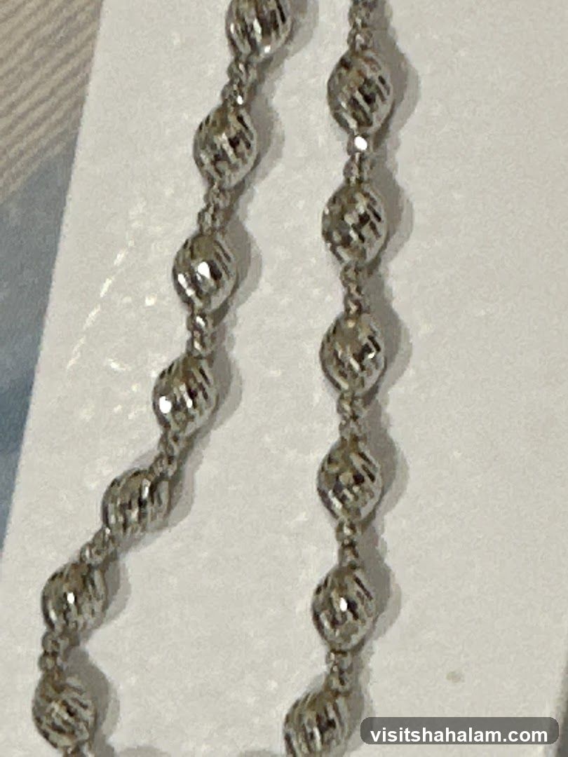 Diamond-cut bead necklace