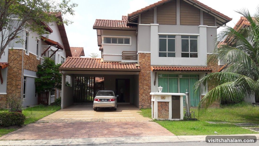 Modern House with Carport
