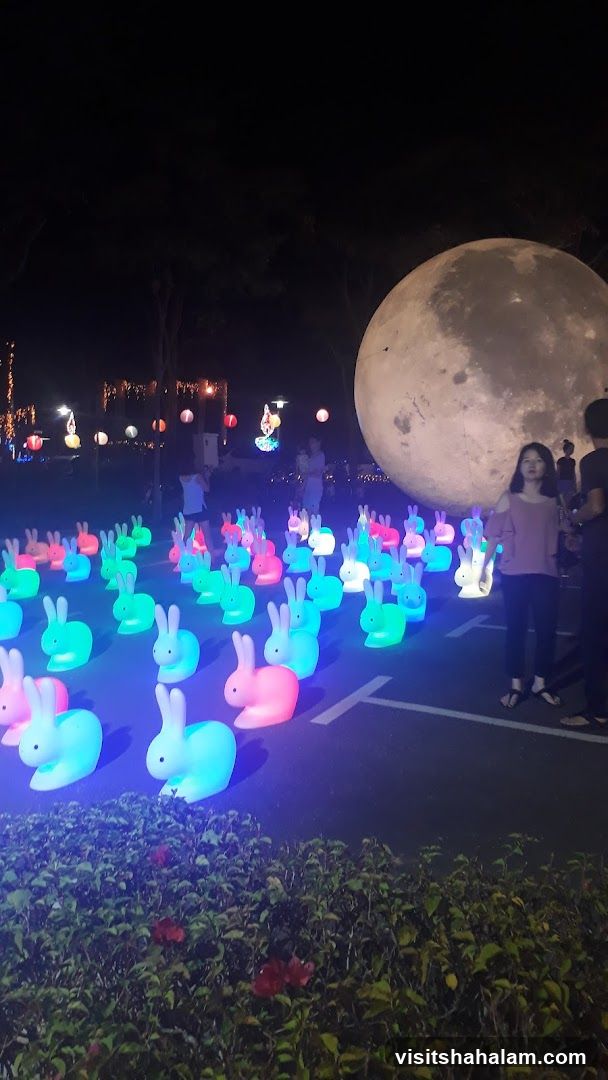 Moon and Rabbit Lantern Display