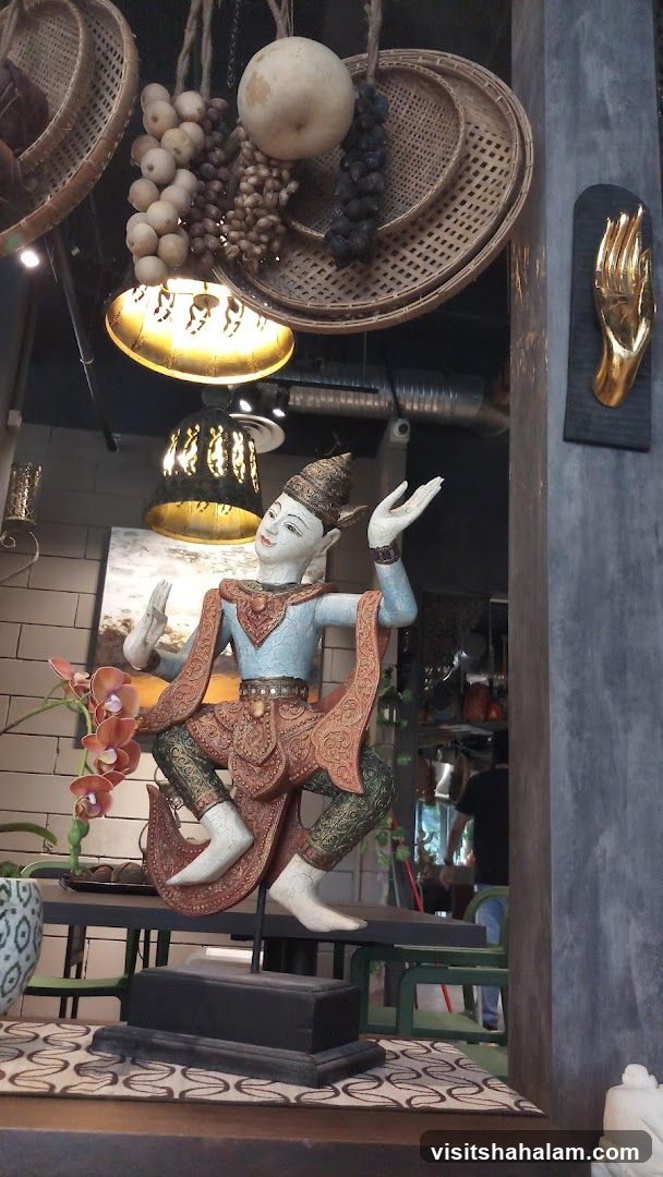 Thai Dancer Statue