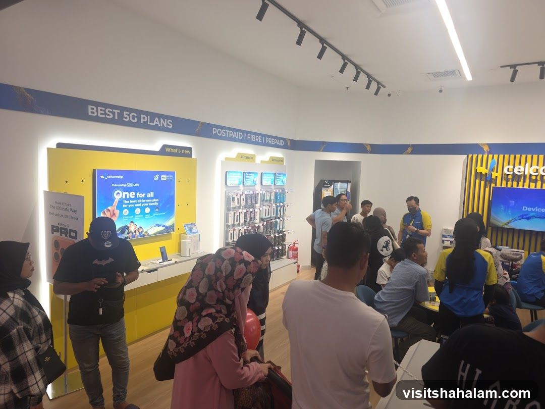 Celcom Store Interior