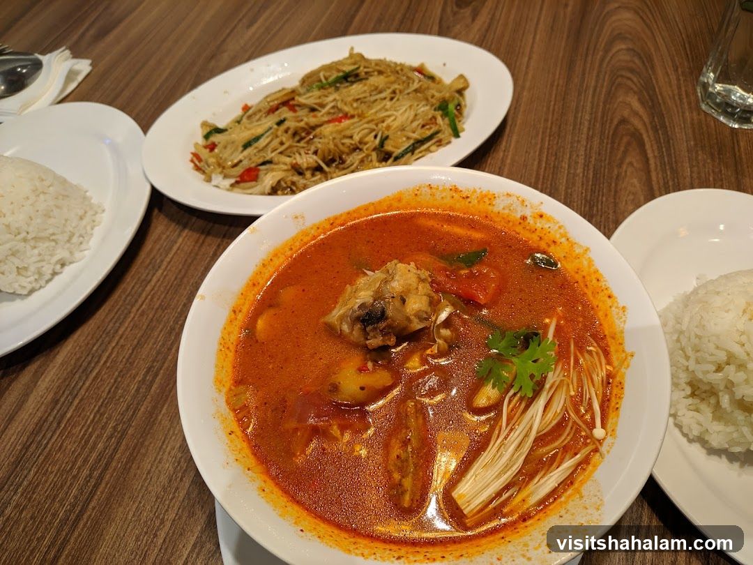 Thai Tom Yum Soup with Rice and Noodles