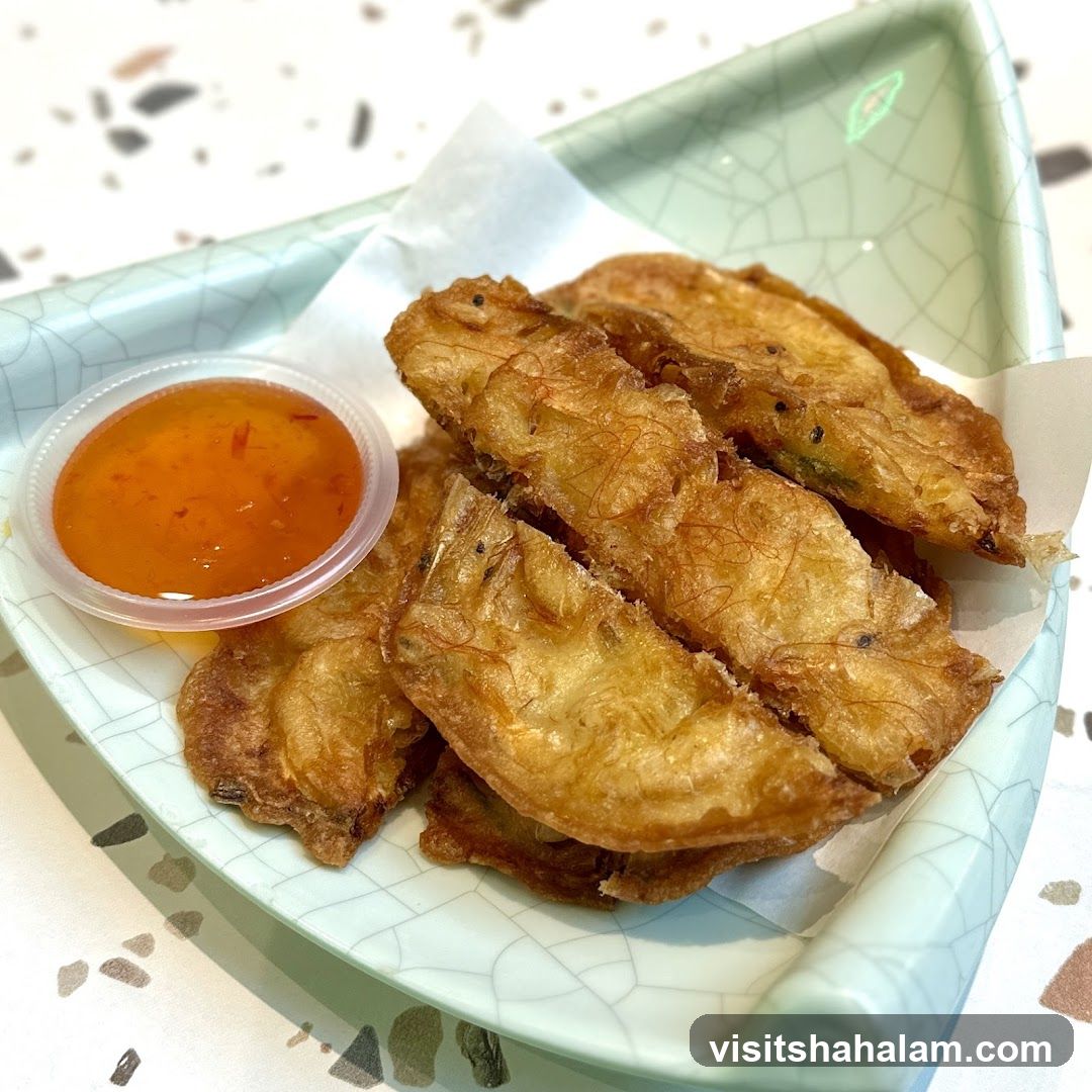 Fried Shrimp Rolls with Sweet Chili Sauce
