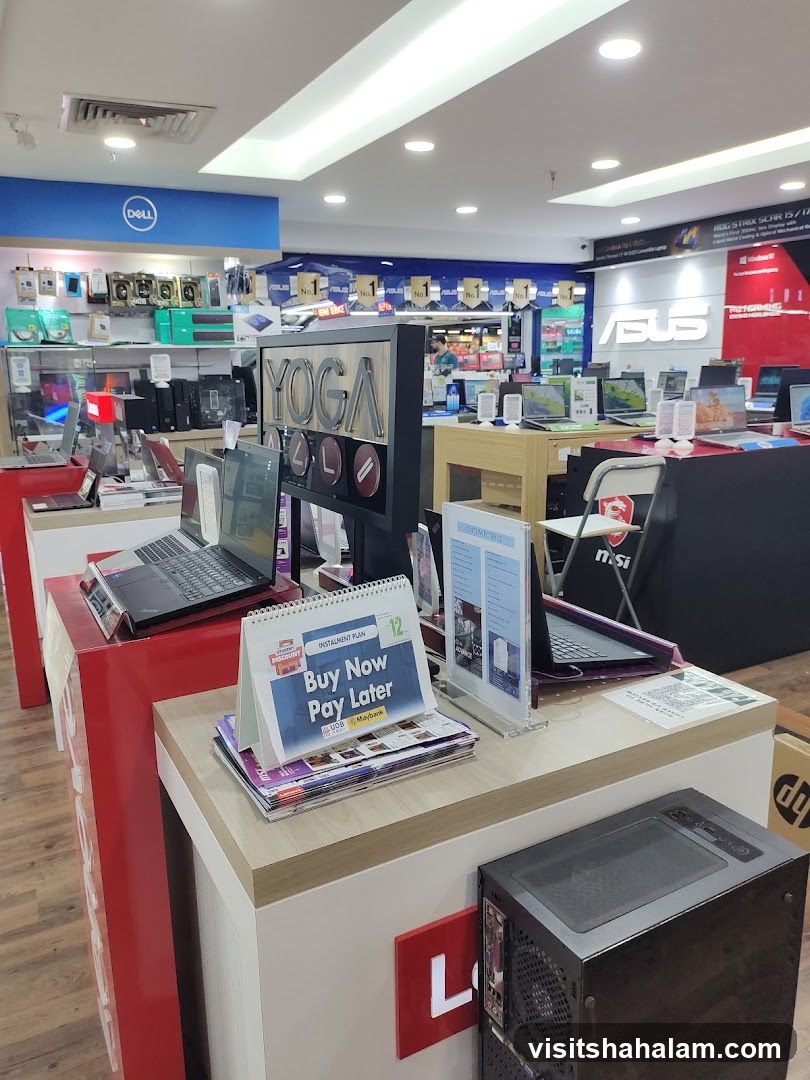Computer Store Display
