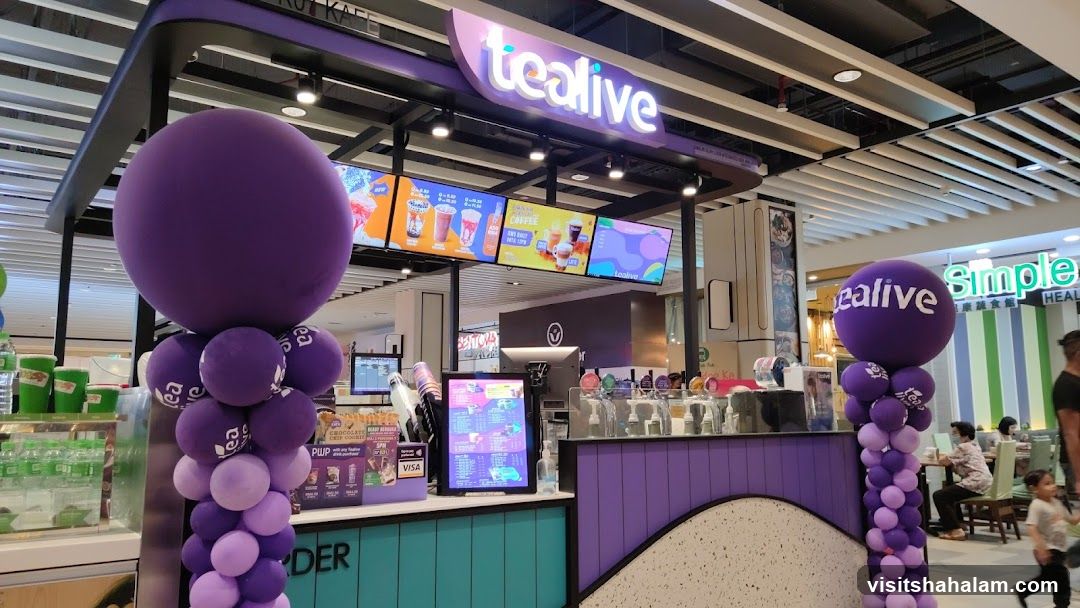 Tealive Storefront with Balloons