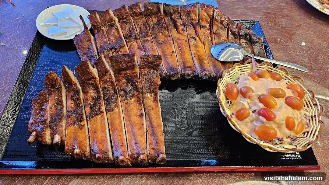 Rack of Ribs with Side Salad