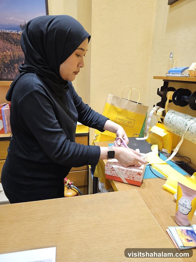 Gift Wrapping