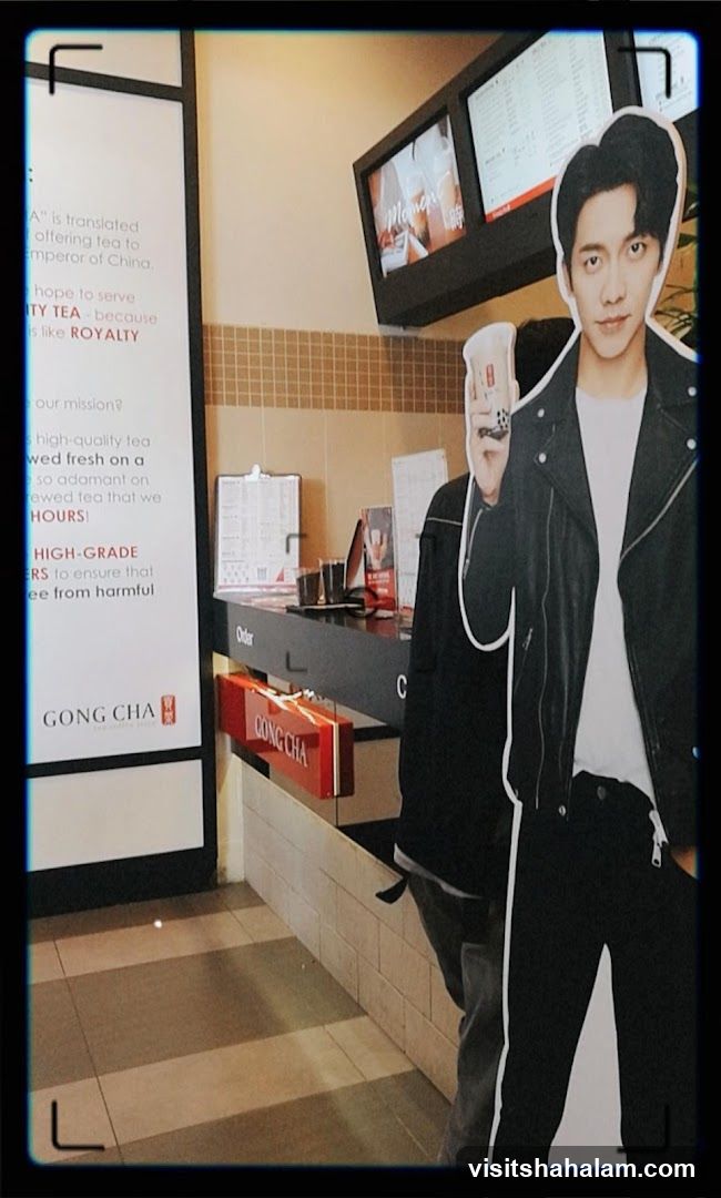 Gong Cha Store Interior