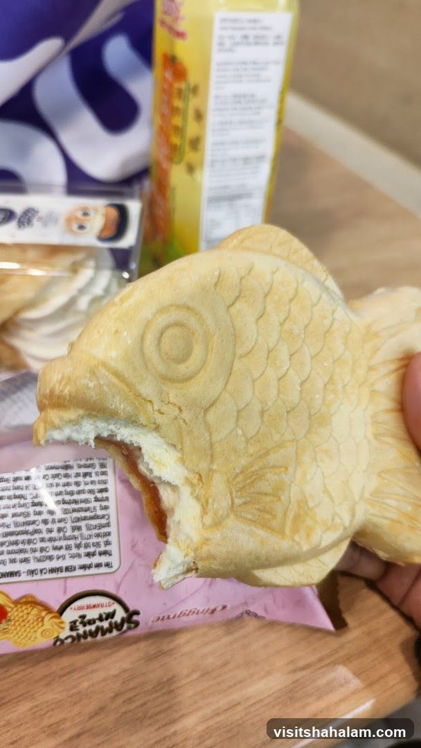 Fish-shaped Pastry