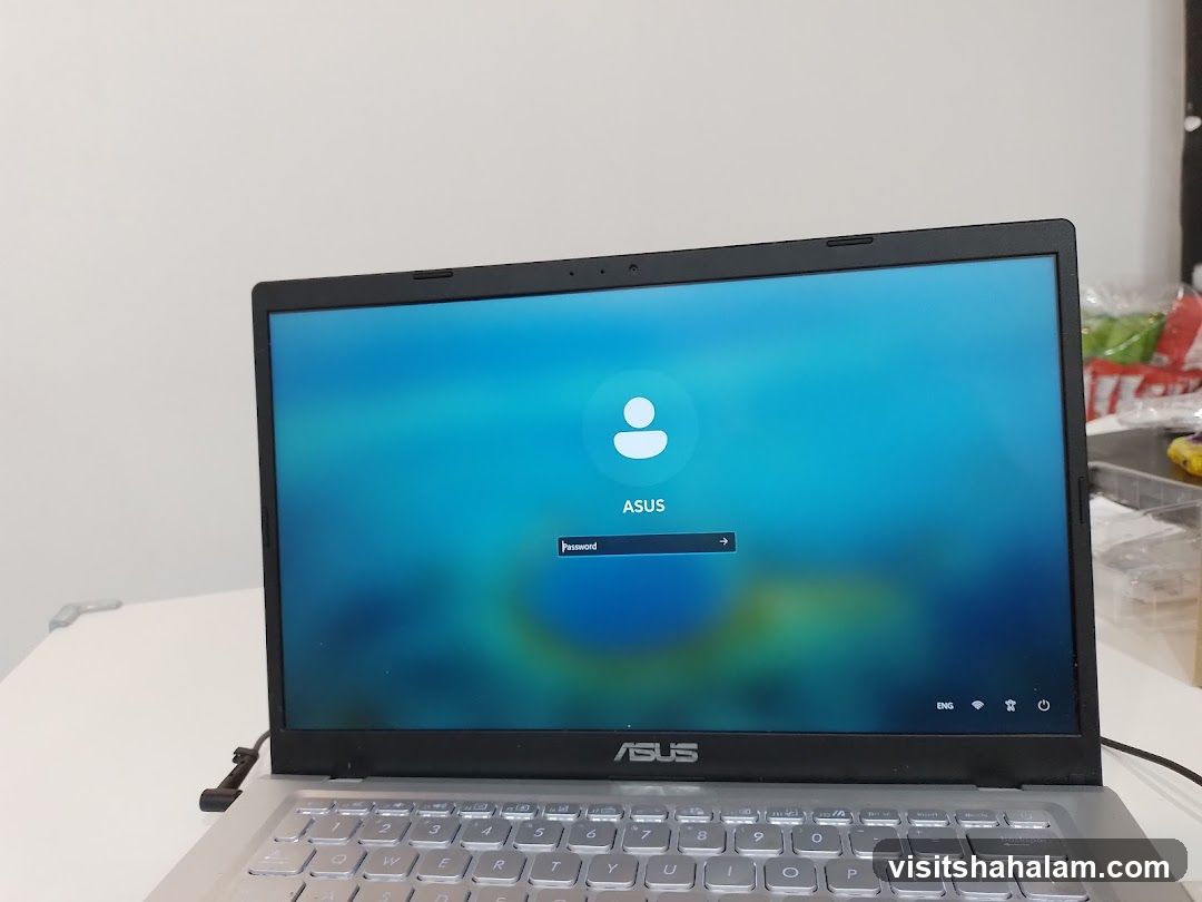 ASUS Laptop Login Screen