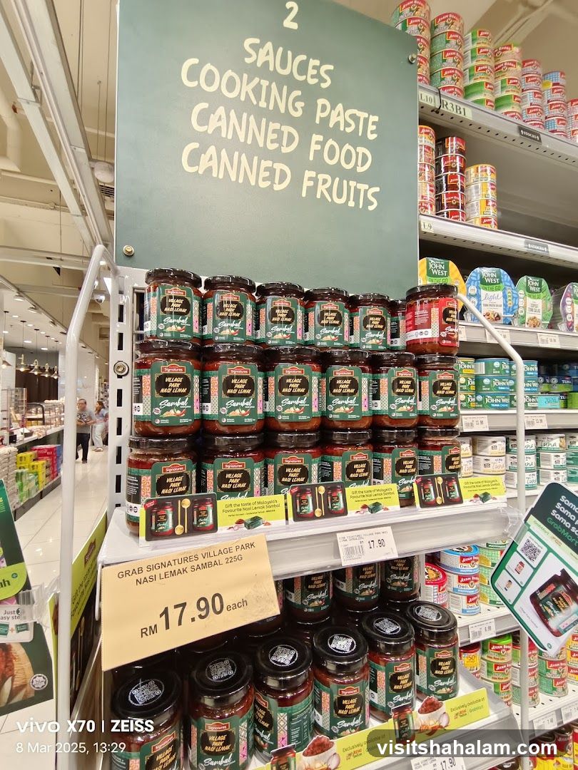 Sauces and Cooking Paste Display