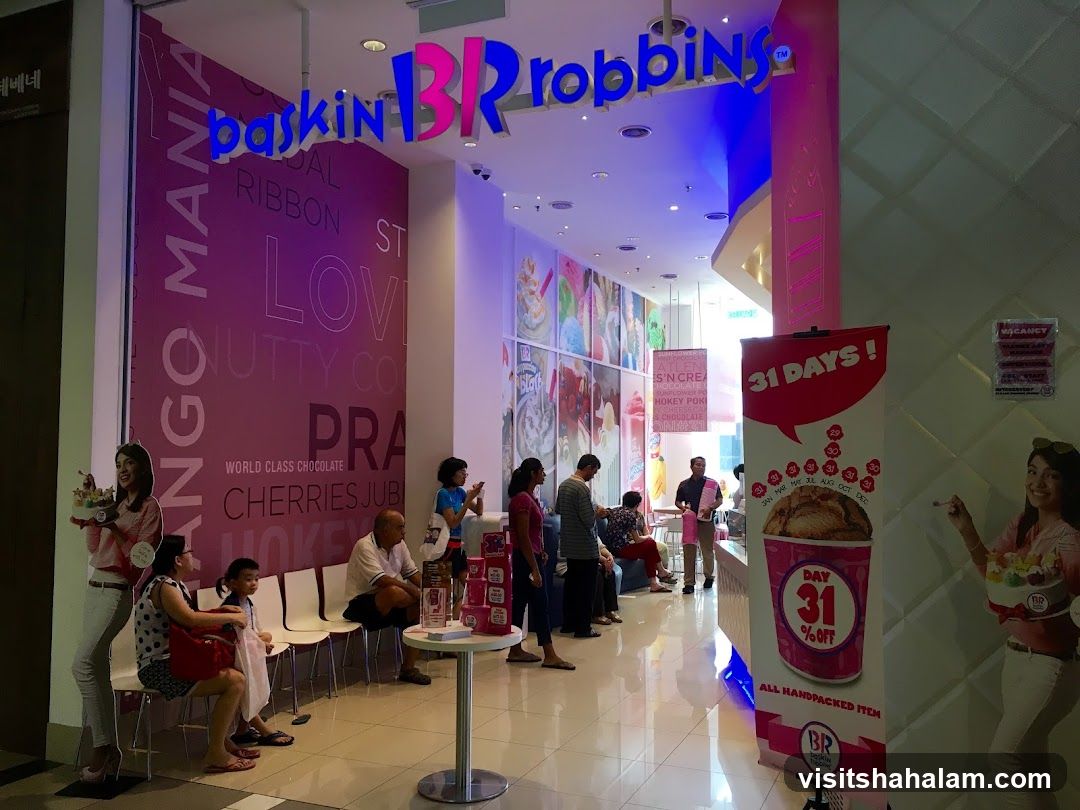 Baskin Robbins Storefront