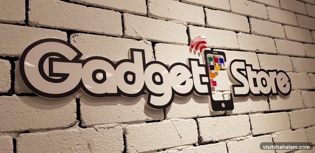 Gadget Store Sign