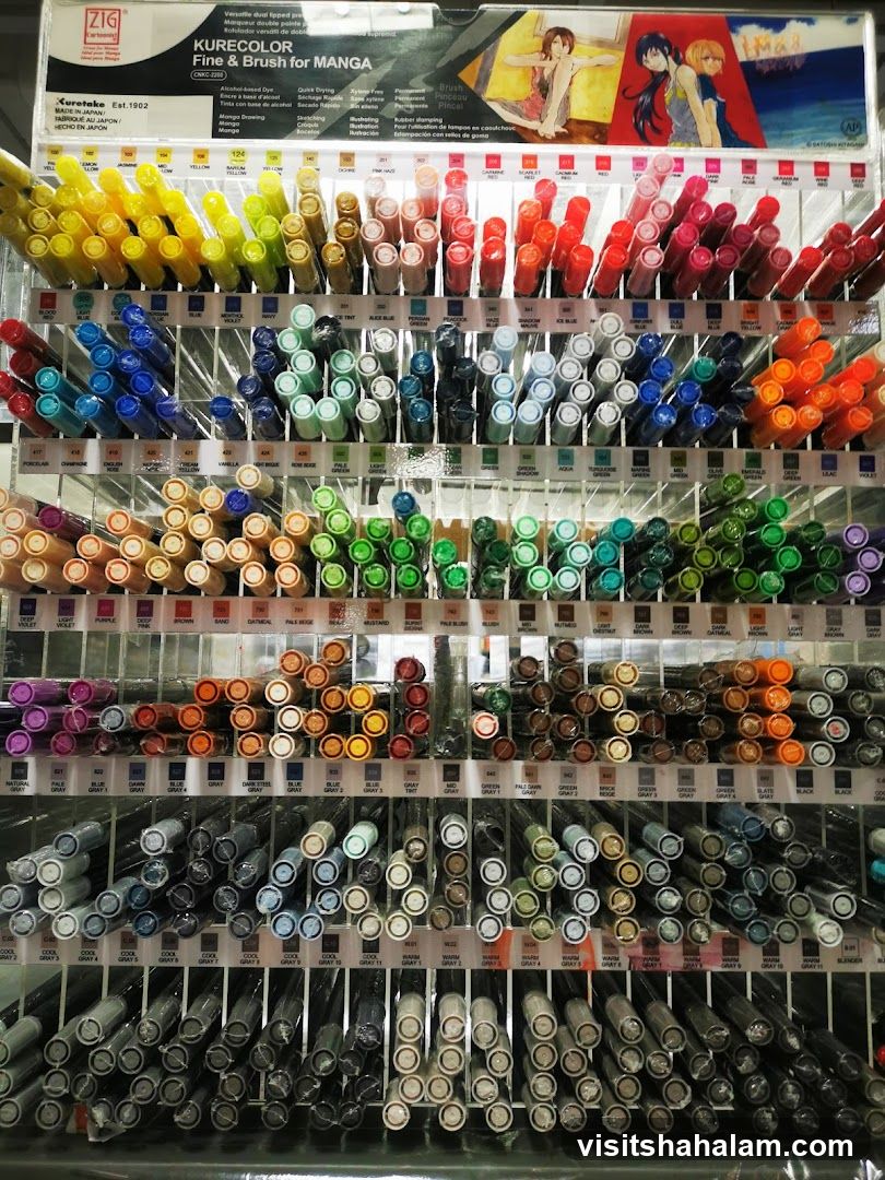 Art Markers Display